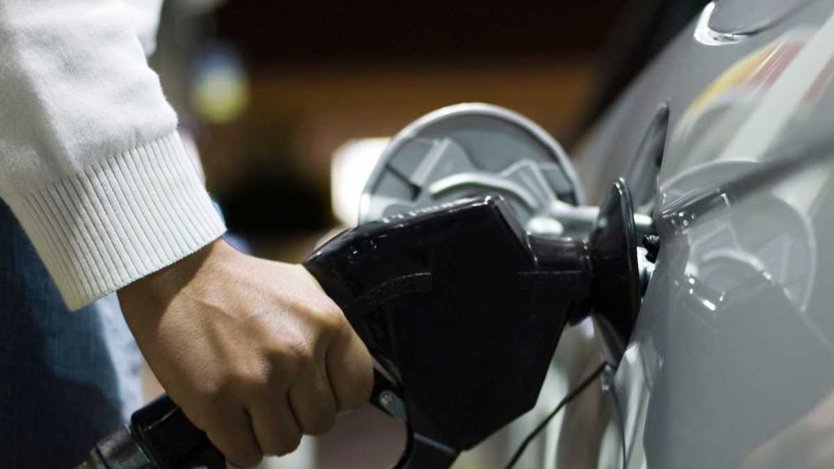 Por qué la gasolina en California vale el doble que en los demás estados de EEUU