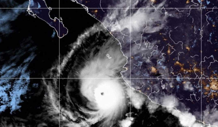 La depresión Trece golpea el norte de Colombia en su avance por el Caribe