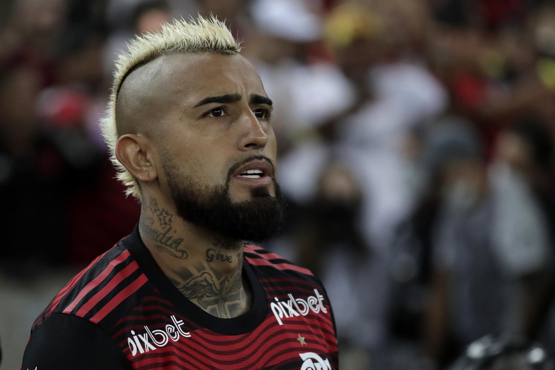 Arturo Vidal disputará la final de la Copa de Brasil, pese a la muerte de su padre