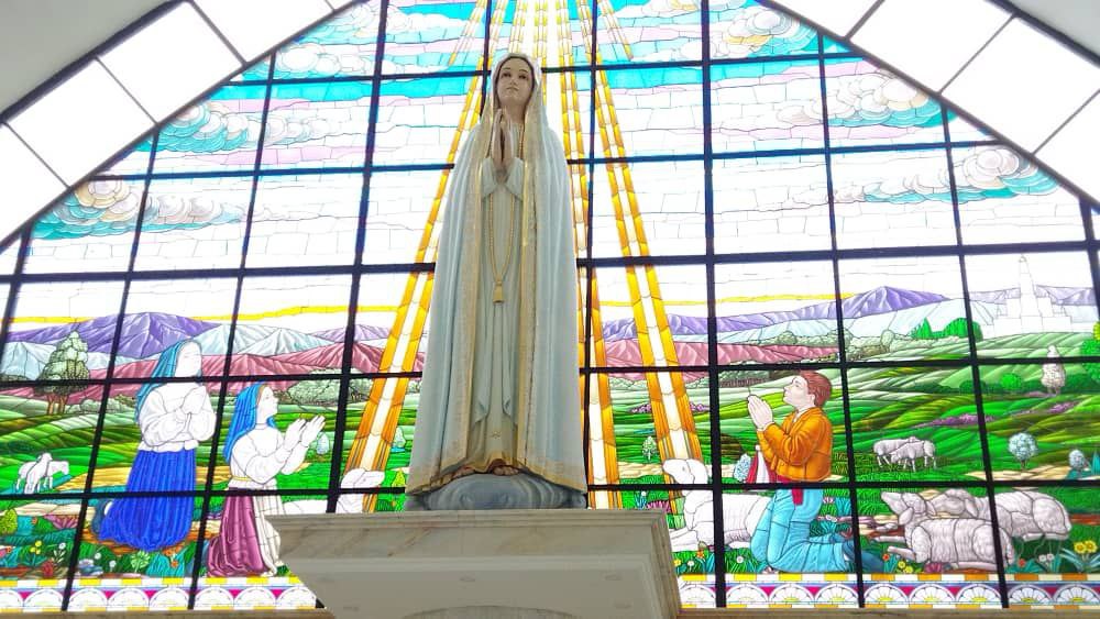 Iglesia venezolana consagró una réplica moderna del Santuario de la Virgen de Fátima en Los Teques (Imágenes)