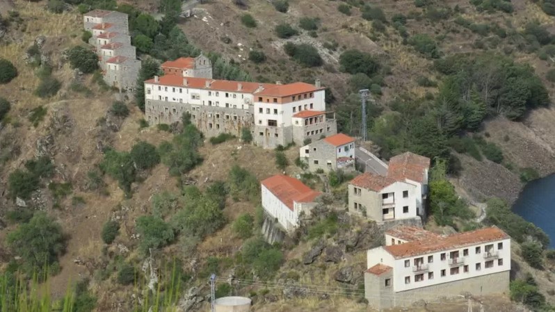 El pueblo español que llevaba cuatro décadas abandonado, fue puesto a la venta y ahora todos lo quieren comprar