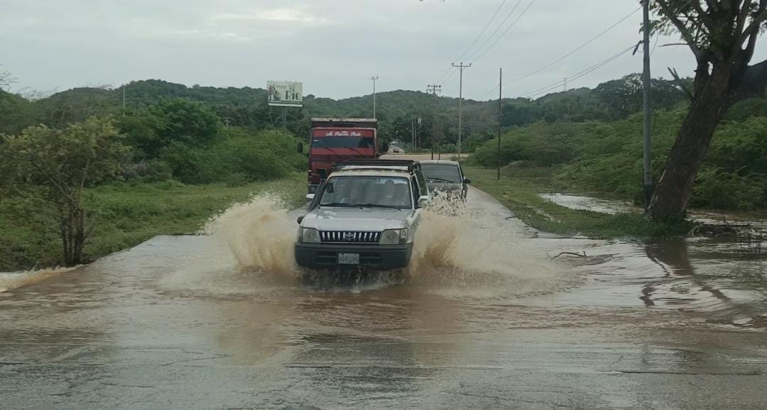 Desbordamiento del río San Juan inundó iglesia de Fuentidueño en Margarita (VIDEO)