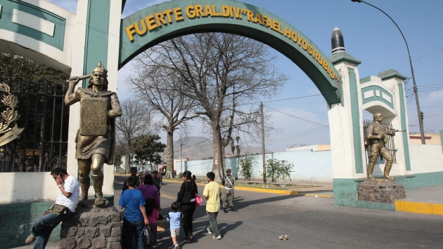 Cierran las puertas del principal cuartel del Ejército en Lima