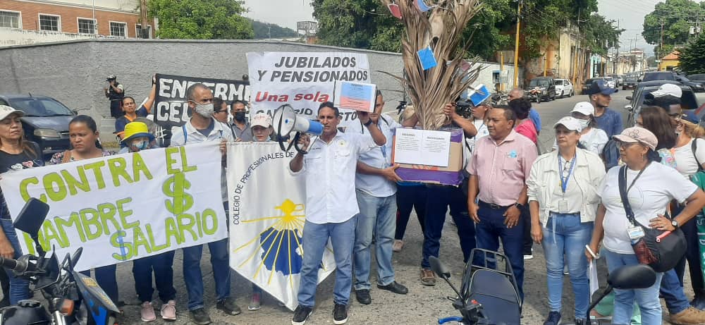 Gremio de enfermería en Carabobo exigió mejoras salariales para diciembre: “¿Hasta cuándo vamos a tener esta hambruna?”