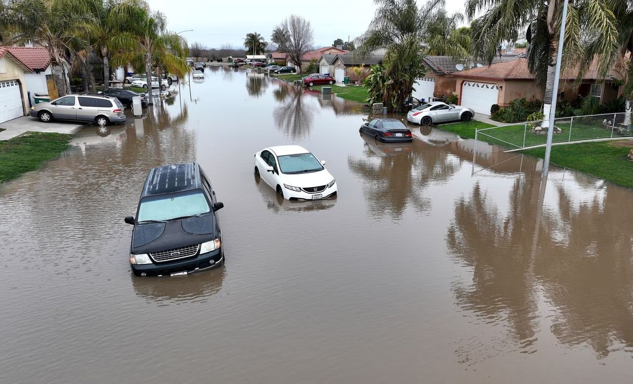 “No te preocupes, mami”: Las últimas palabras de un niño que fue arrastrado por las lluvias en California