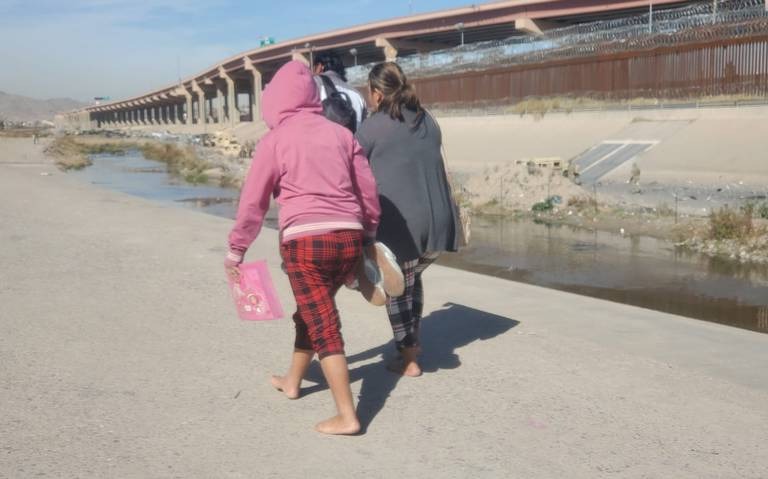 “Han muerto muchos”: Venezolanos advierten los peligros de llevar niños en su travesía a EEUU