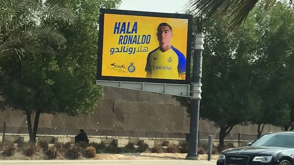 El efecto Cristiano Ronaldo, desde adentro: cuánto sale la camiseta en la tienda oficial del Al Nassr