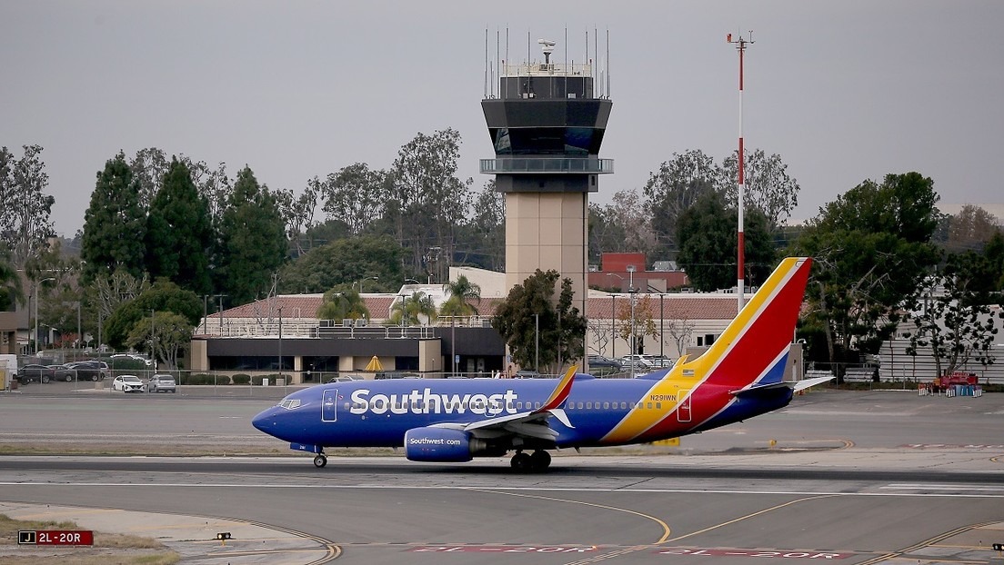 Caos en aeropuerto de Texas: Por poco dos aviones impactan durante maniobras en la misma pista (VIDEO)