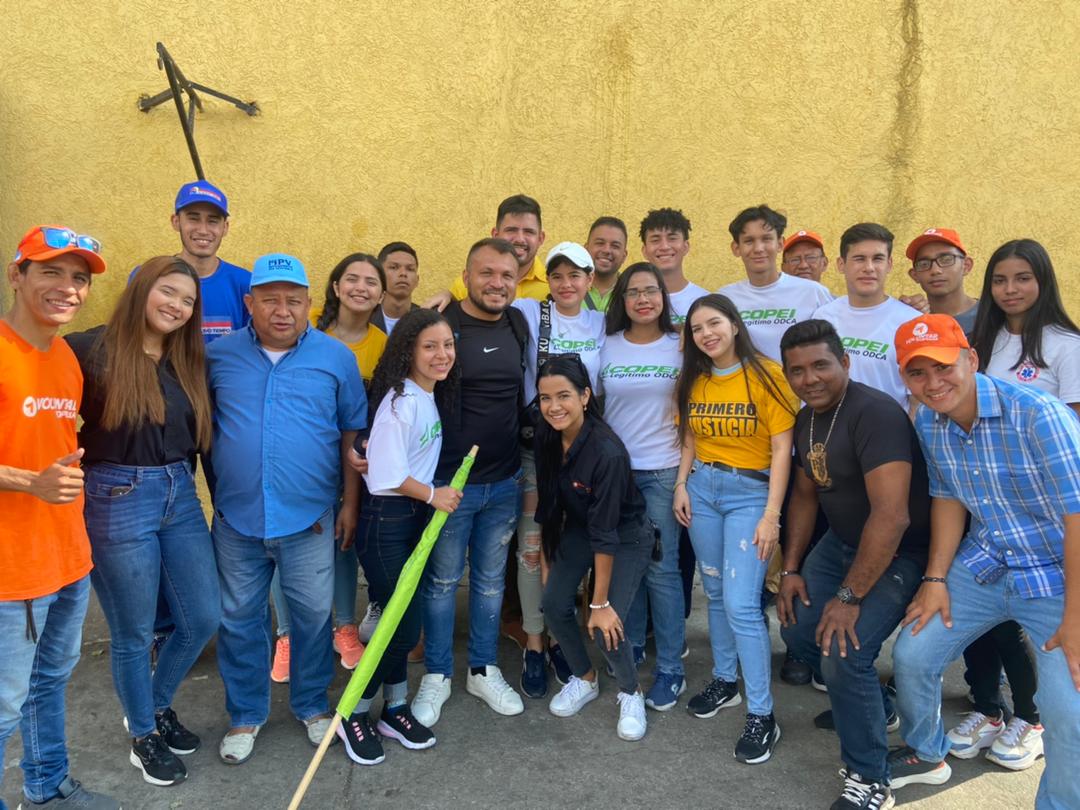 Jóvenes de la Plataforma Unitaria en Barinas realizaron un “volanteo” para promover las primarias