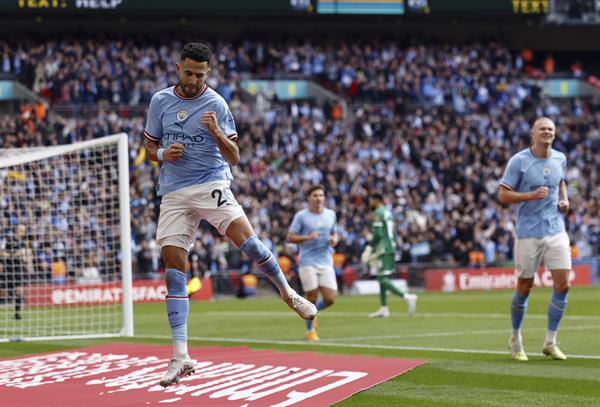 Hat-trick de Mahrez llevó al Manchester City a la final de la FA Cup