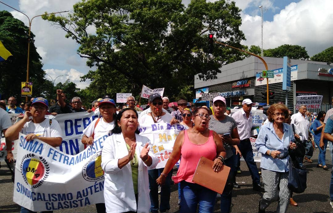 Adultos mayores marcharon en Valencia: “No podemos seguir en la indigencia”