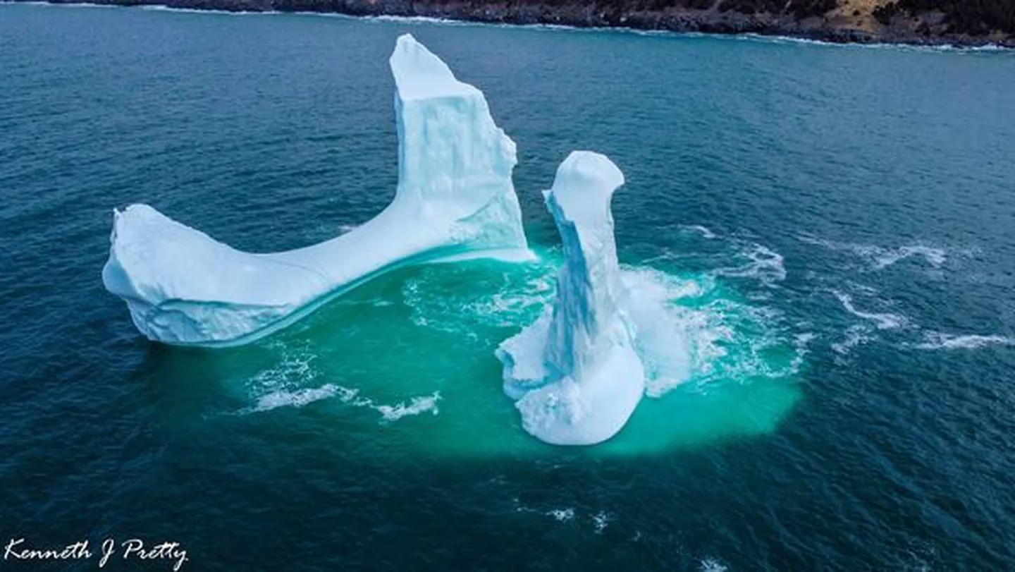 Las FOTOS de un pene de hielo dan la vuelta al mundo