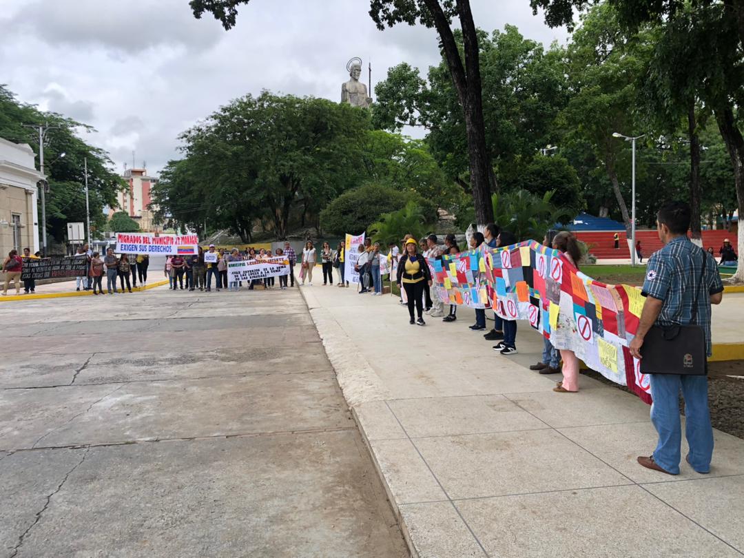 Docentes jubilados reclamaron pago de prestaciones sociales a la gobernación chavista de Guárico