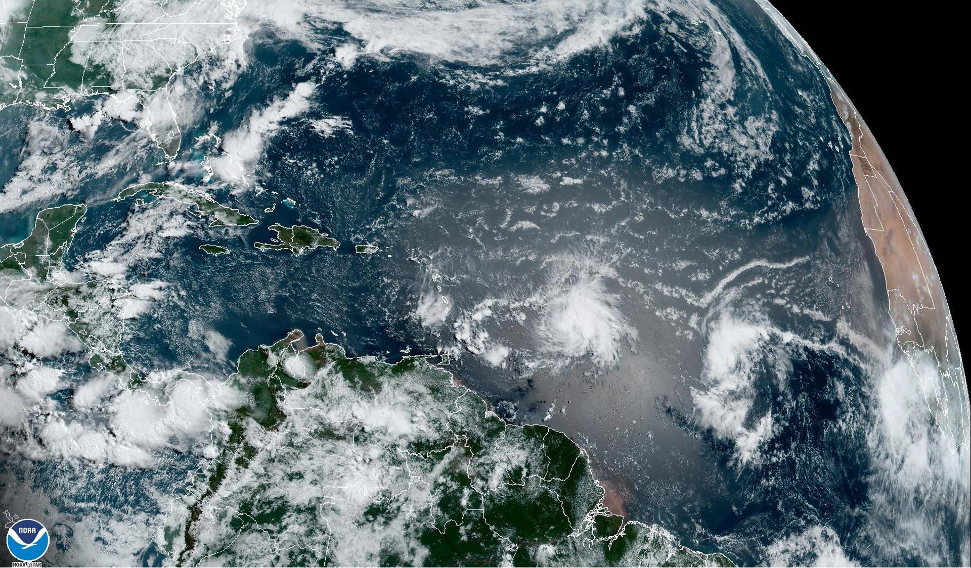 Tormenta Cindy se fortaleció rumbo a las Antillas Menores y Bret se disipó en el Caribe