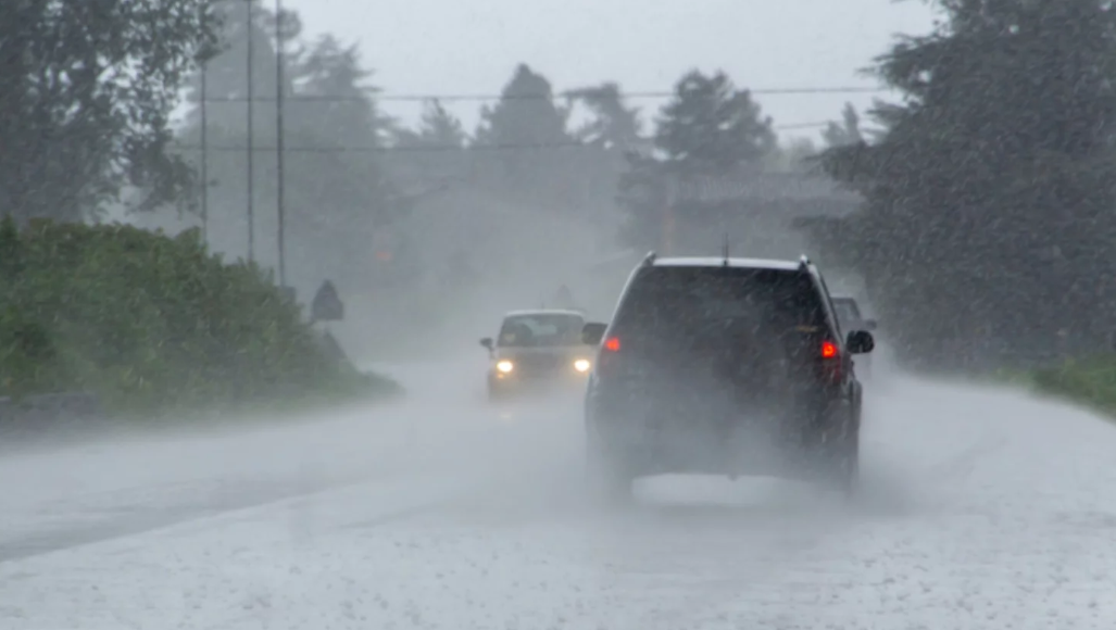 Nubosidad y lluvias en varios estados del país por el paso de la onda tropical 15, según Inameh