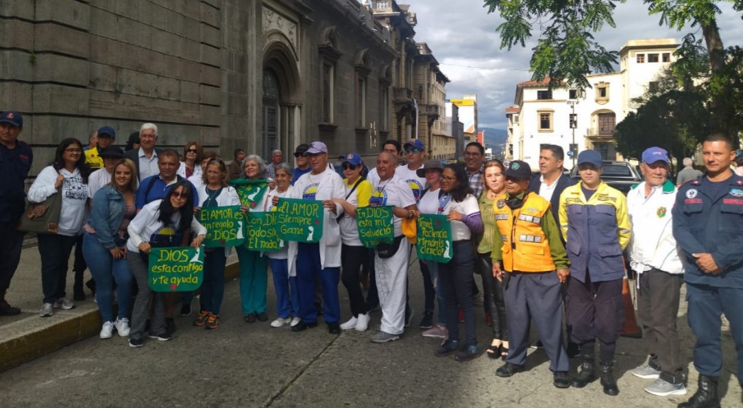 Médicos merideños se unen en peregrinaje por la salud hacia el Santo Cristo de La Grita.