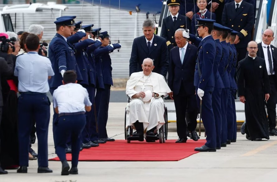 El papa Francisco llegó a Portugal para participar en la Jornada Mundial de la Juventud