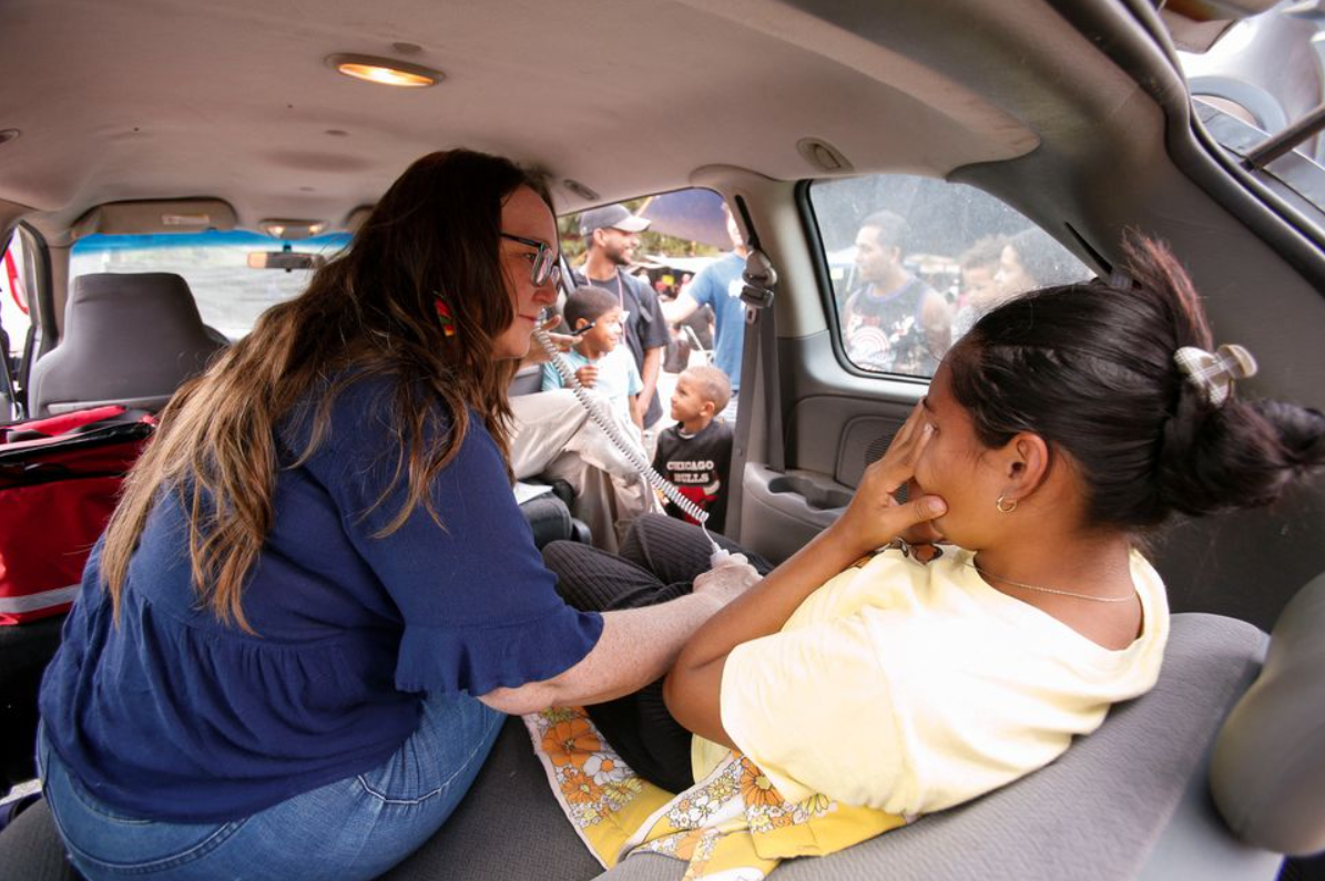 Parteras atienden a venezolanas embarazadas que viajan por México hacia EEUU