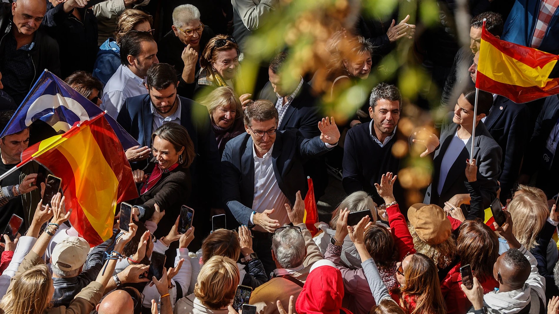 Feijóo avisa a Sánchez de que “quien llega con deshonra se irá con deshonra” (VIDEO)