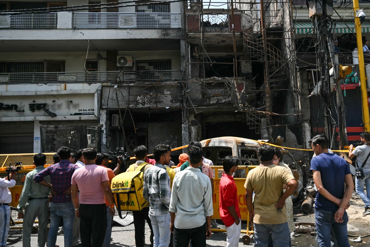 La policía india detiene al propietario de un hospital donde murieron seis bebés en un incendio