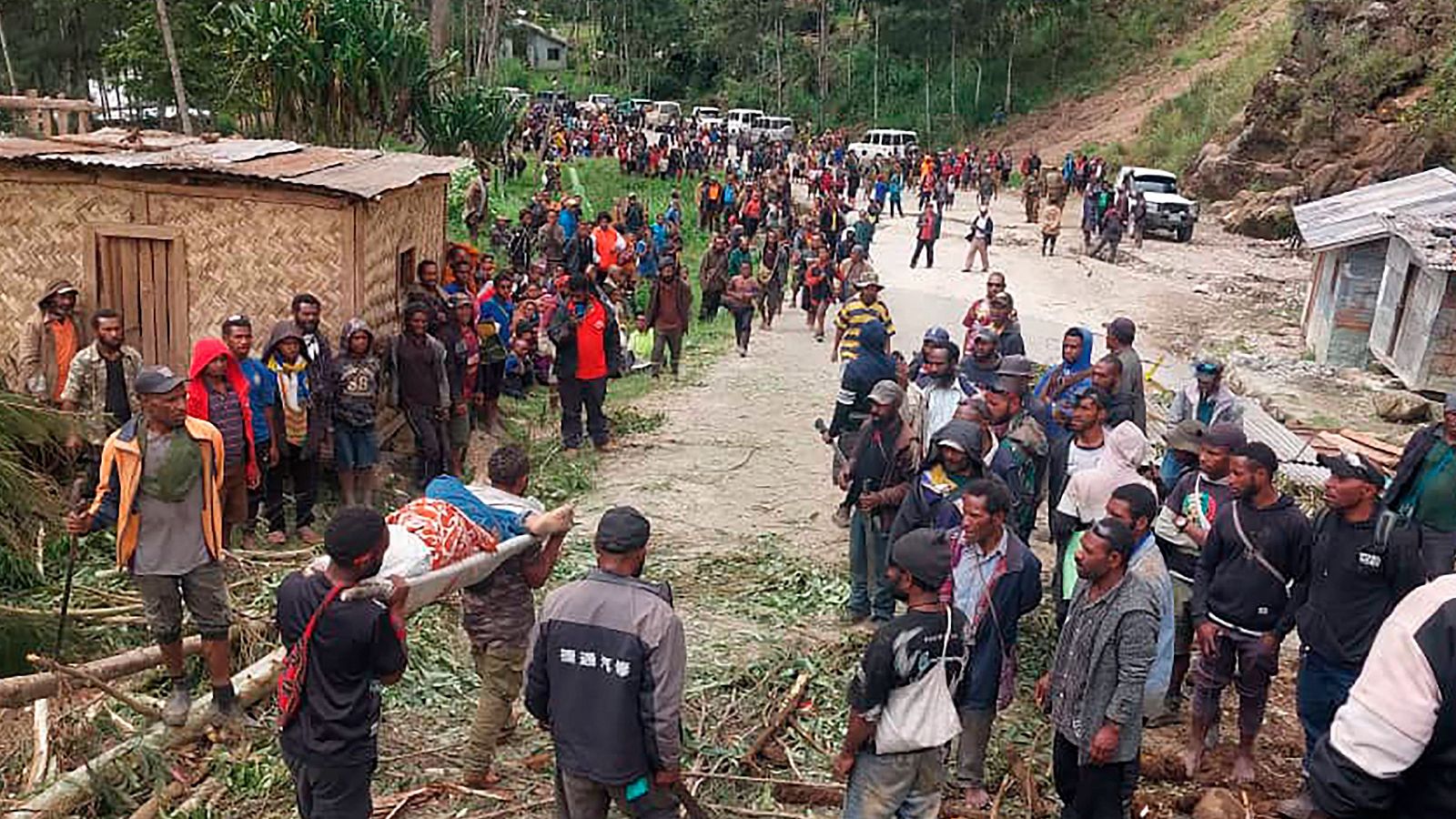 Al menos 300 personas enterradas por avalancha en Papúa Nueva Guinea