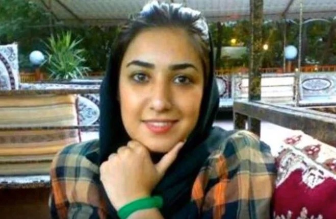 Irán condena a seis años de prisión a una humorista gráfica crítica con el régimen