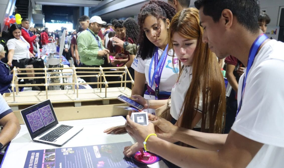 Cupos para carreras universitarias: una promesa del chavismo que no genera confianza entre los bachilleres guaireños