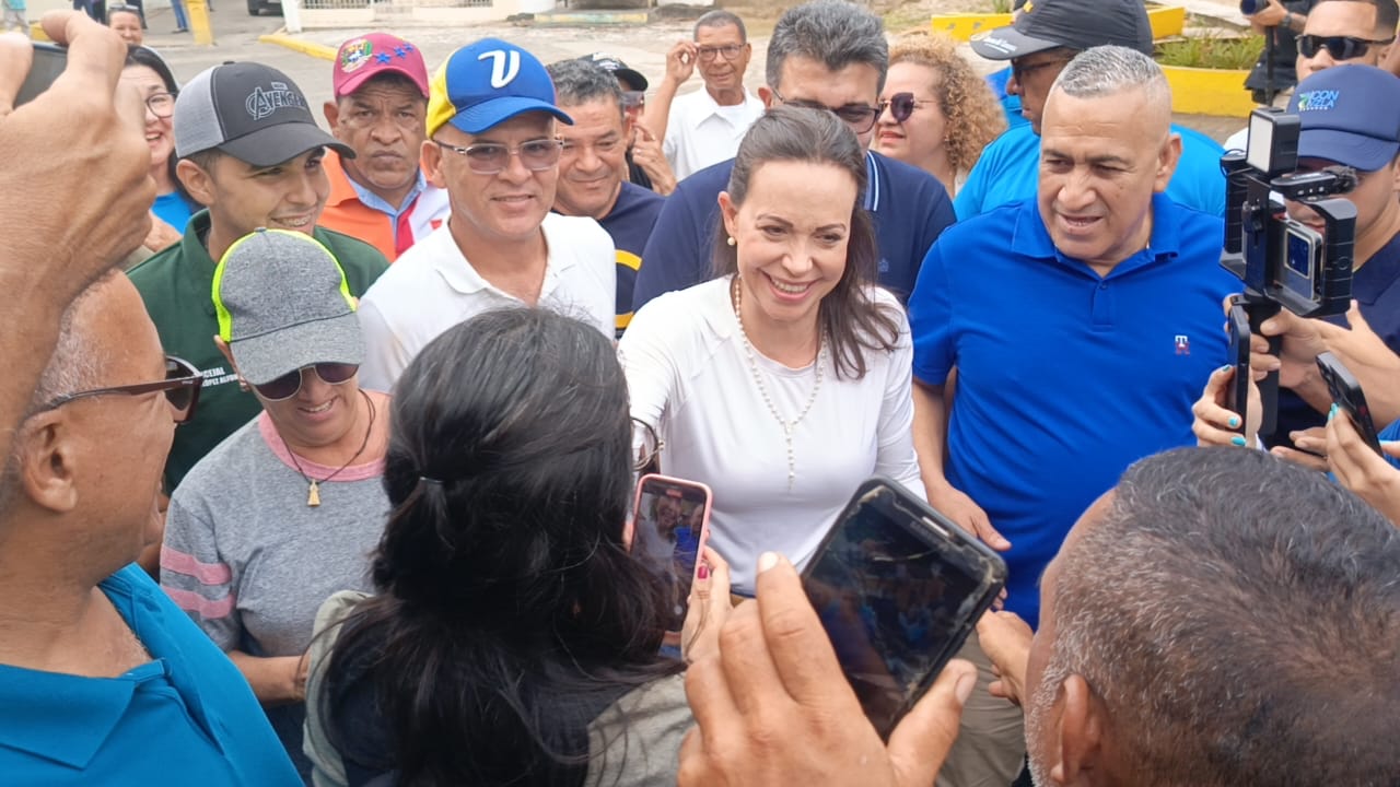 “Lo vamos a lograr”: El amor desbordado que recibió María Corina Machado en Margarita (VIDEO)