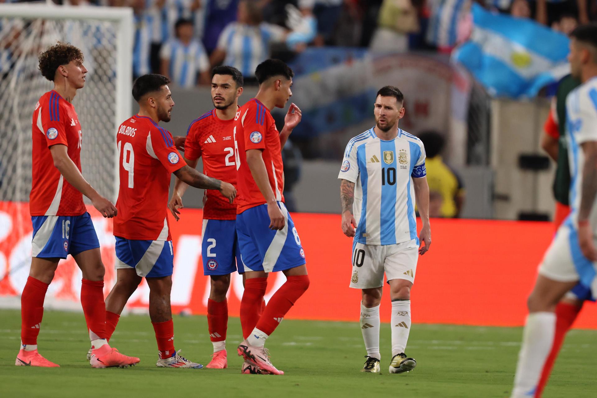 Argentina pendiente de Messi que podría perderse su primer partido en Copa América desde 2016