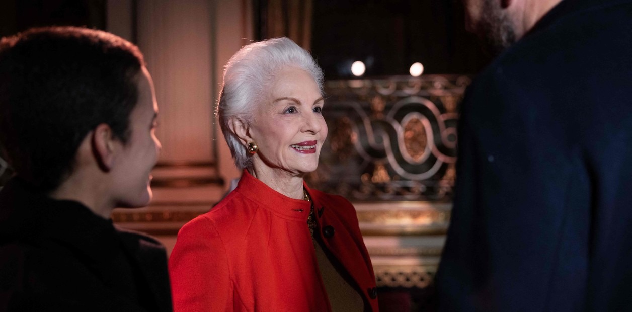 Carolina Herrera calls 40-year-old women with long hair and jeans “ridiculous.”