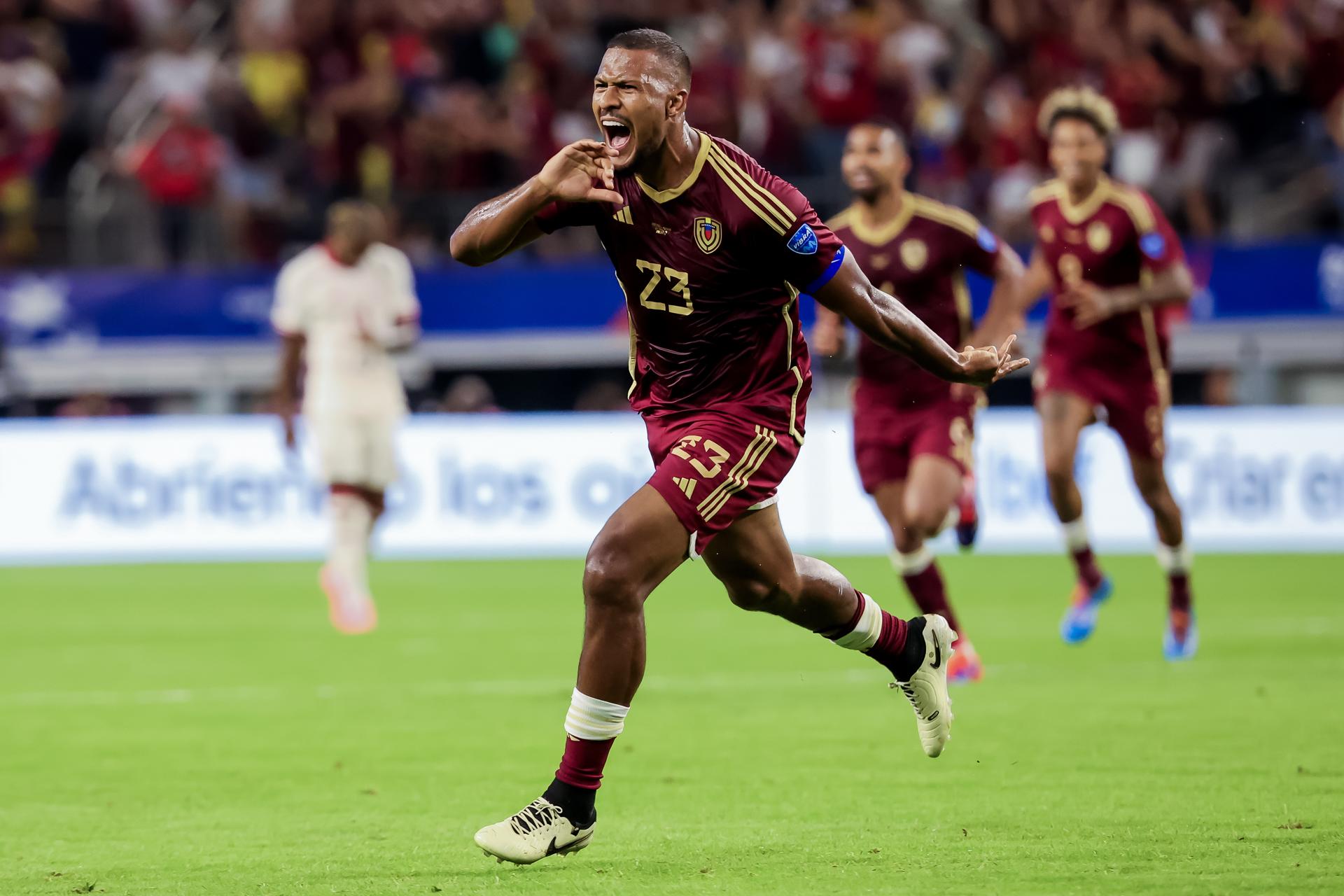 Salomón Rondón destaca en la selección de la Liga MX para juego de estrellas con la MLS