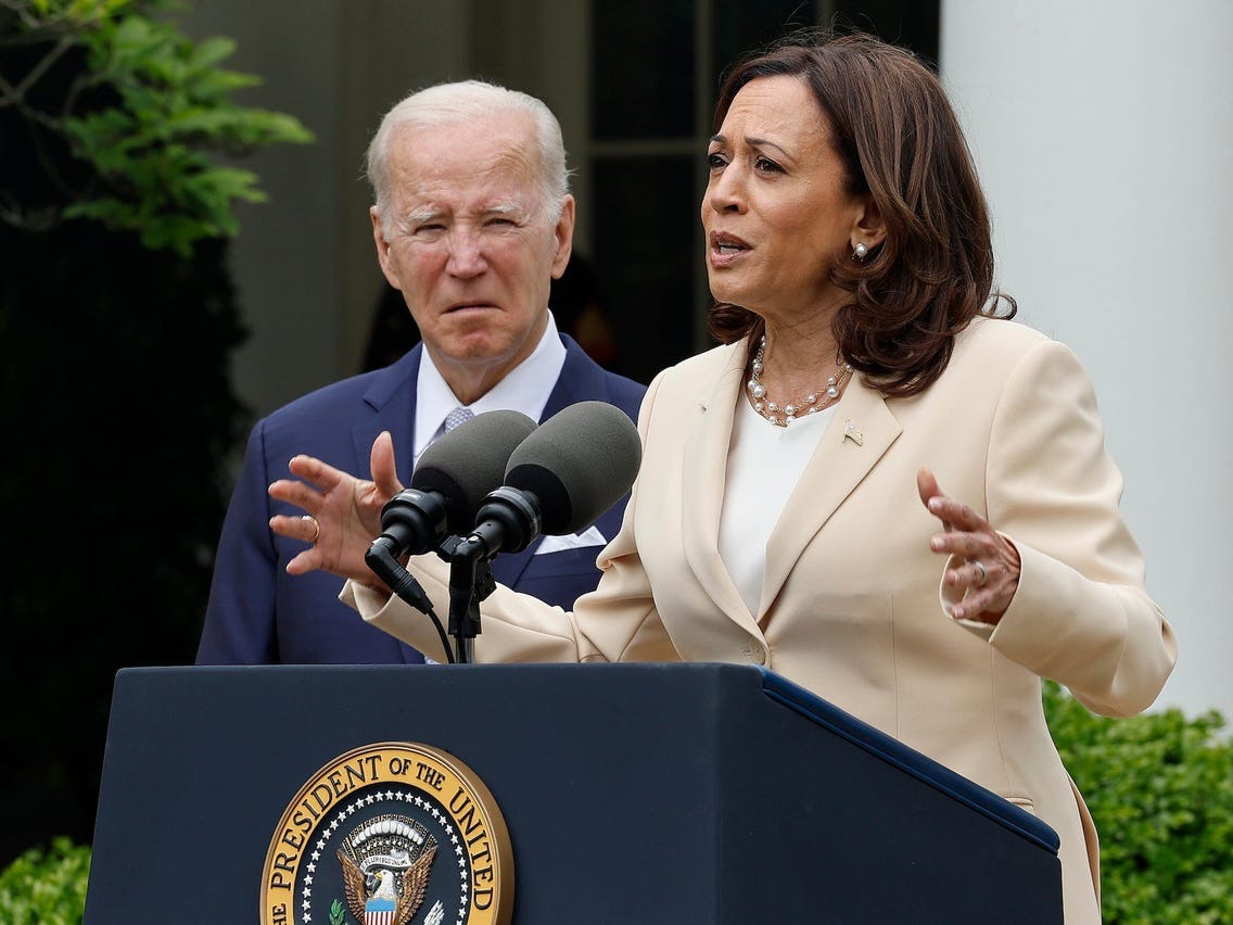 Biden, bajo presión: una nueva encuesta muestra que Harris tiene más apoyo que él entre los demócratas