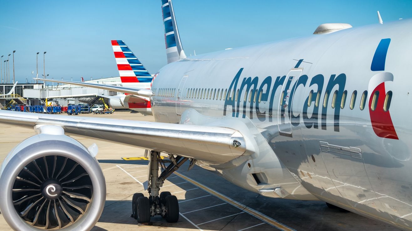 La emergencia que tuvo un avión al despegar de un aeropuerto en Florida (VIDEO)