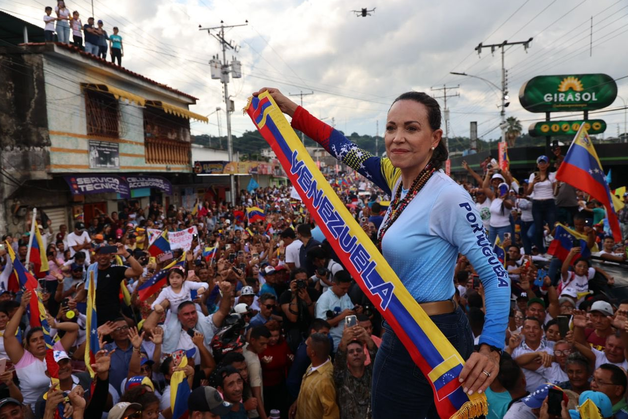 Imágenes aéreas demuestran que la bienvenida a María Corina Machado reventó las calles de Guanare