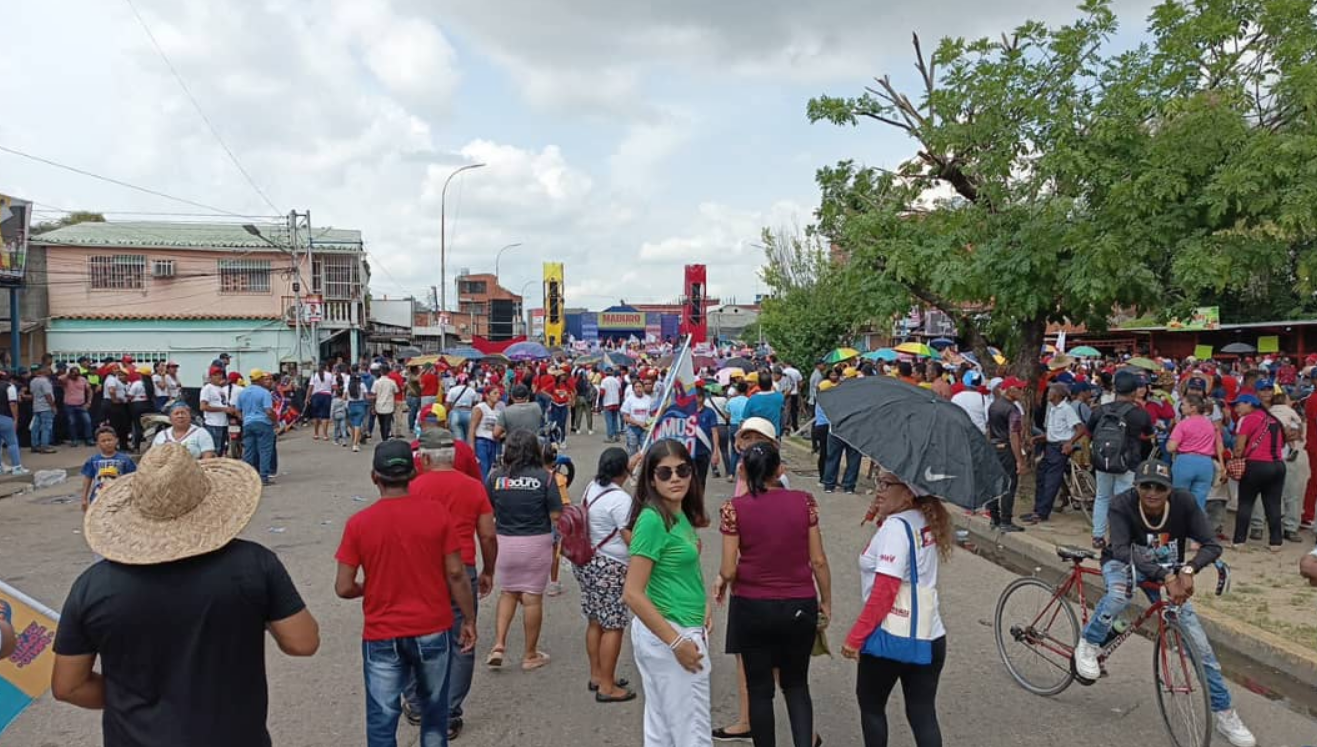 Maduro se llevó otra decepción en Apure, donde los asistentes huyeron apenas lo vieron llegar (VIDEO)