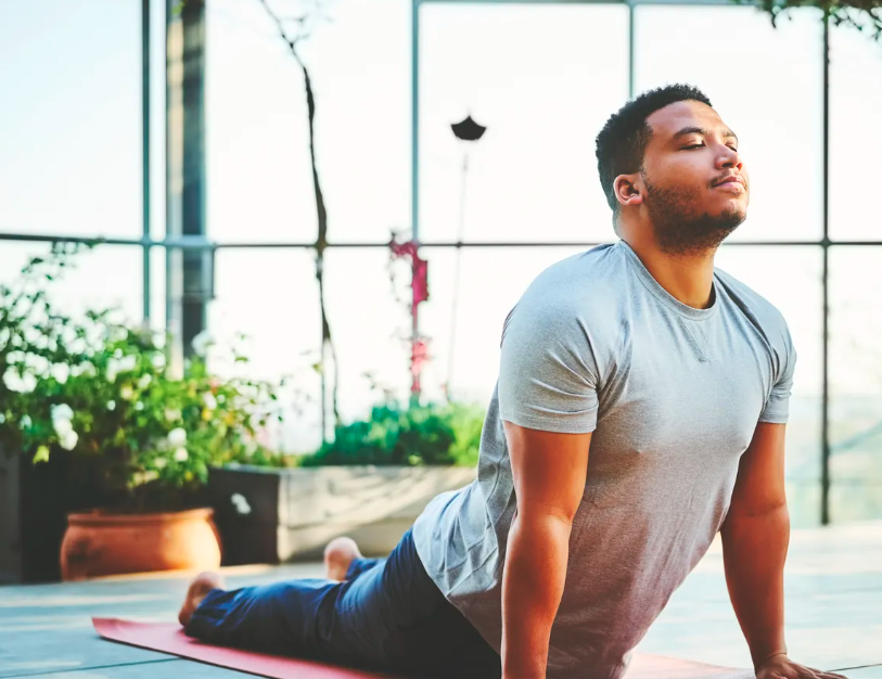 Por qué el yoga es la disciplina que te cambiará la vida, por mucho que reniegues de él