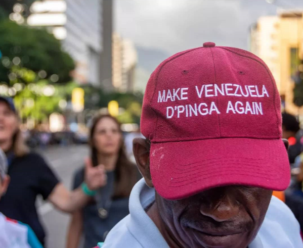 The hat that won the award for best design in the election campaign in Venezuela (photo)