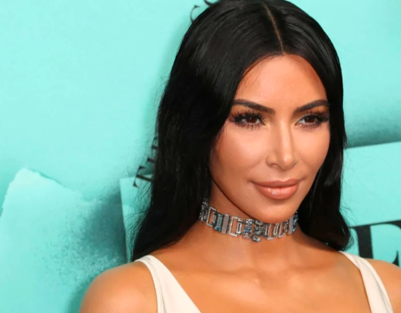Kim Kardashian revela el secreto mejor guardado de su belleza: Me hicieron un tratamiento facial con esperma