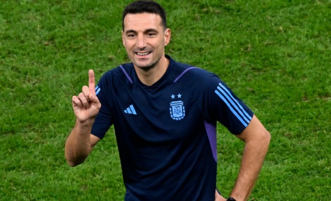 Scaloni, “el doble de contento” por triunfo de España y de Argentina