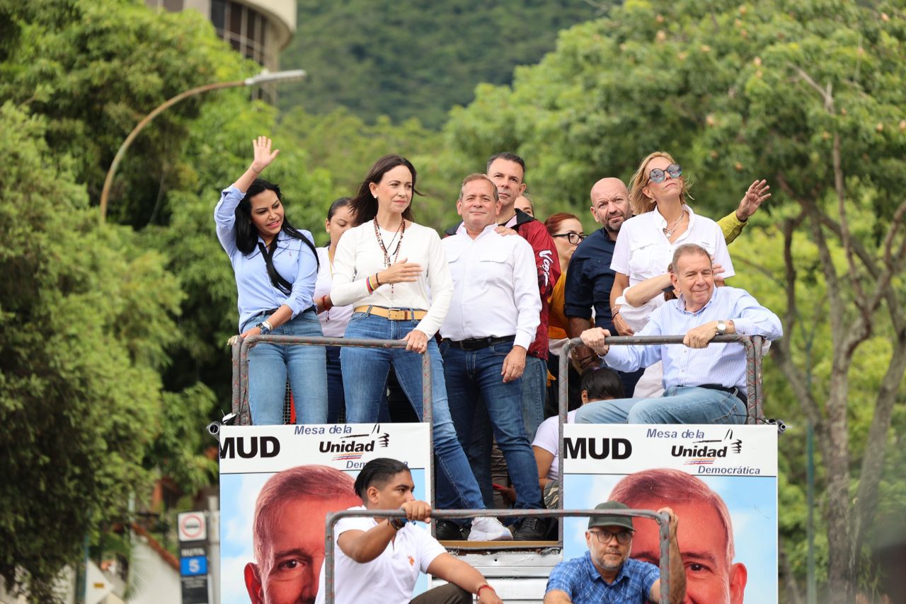 María Corina Machado pidió a sus seguidores no caer en provocaciones, ellos quieren que nos enfrentemos entre venezolanos