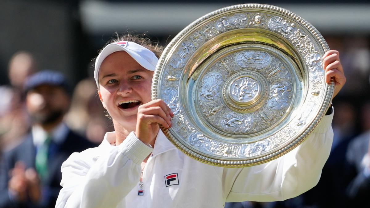 Krejcikova conquista de nuevo la corona en Wimbledon