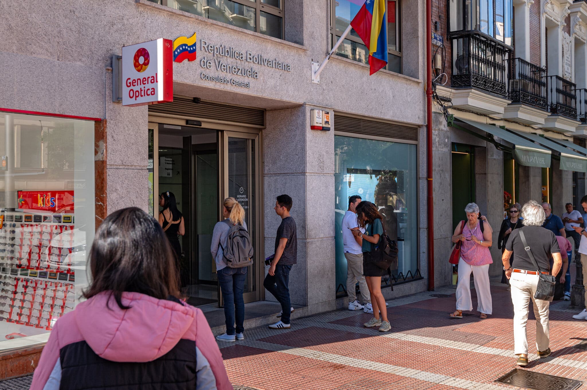 NYT: Los venezolanos en el exterior enfrentan dificultades para poder votar