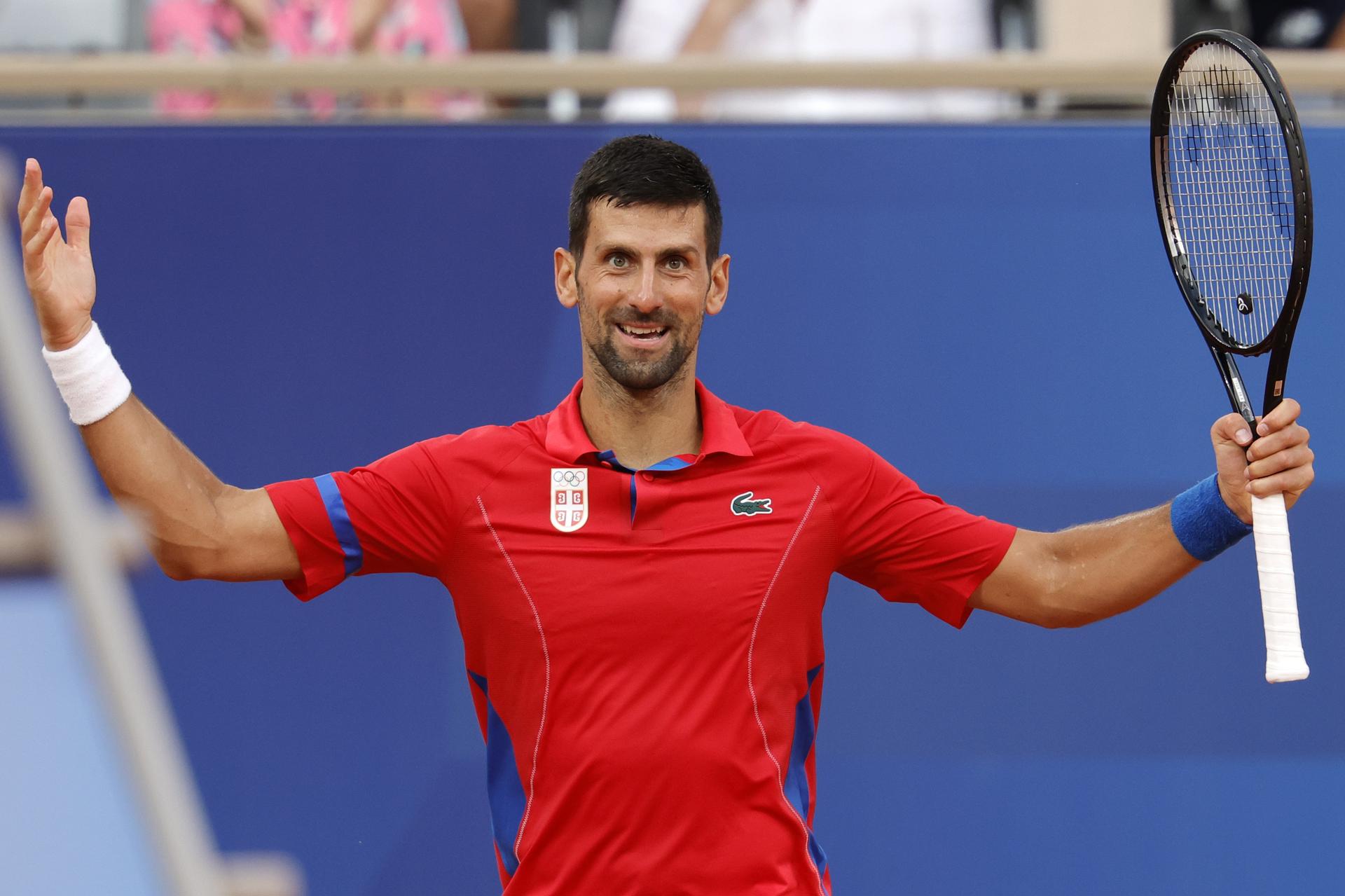 Djokovic resucitó ante Tsitsipas para quedar a dos partidos del oro en París 2024