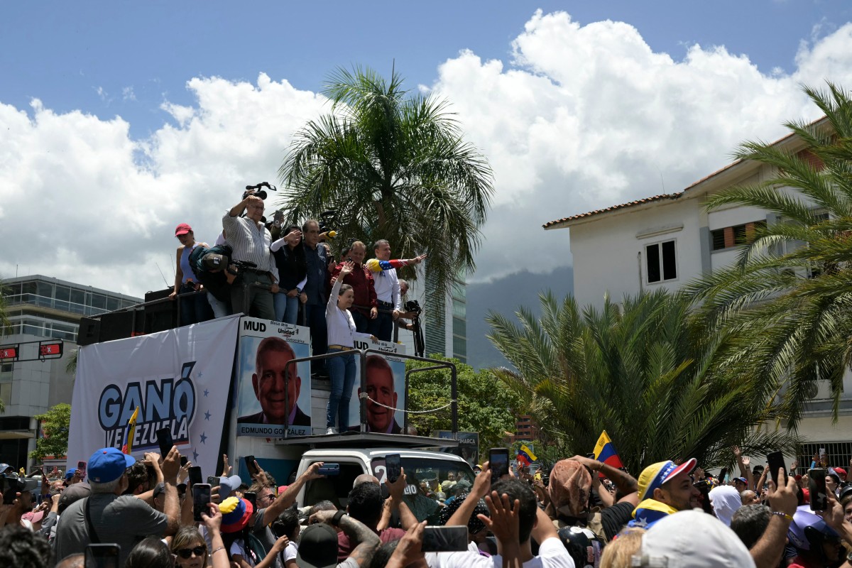 María Corina Machado se unió a la caravana rumbo a Las Mercedes (Imágenes)