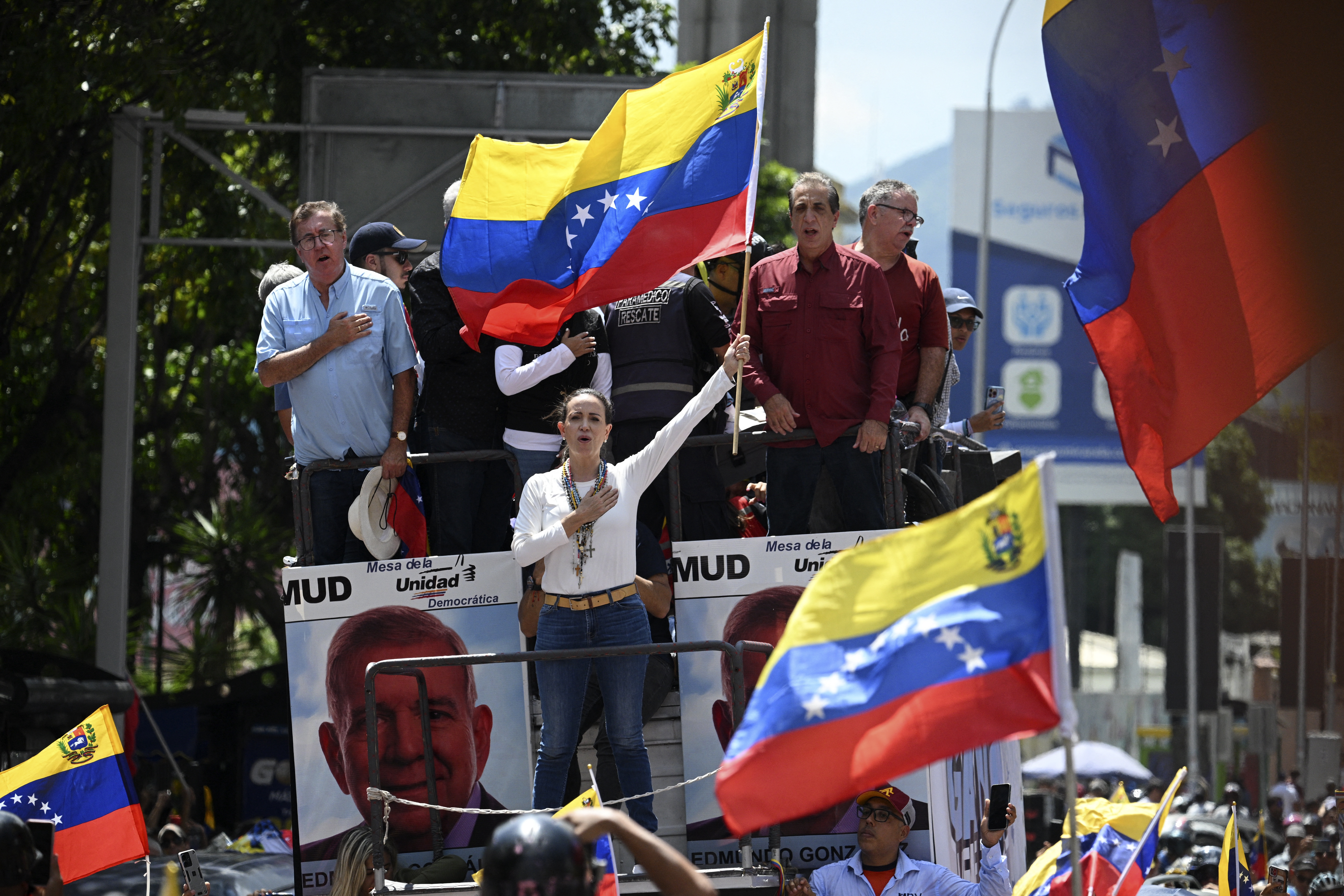 María Corina Machado junto a celebridades venezolanas llaman a participar en movilización del #28Sep