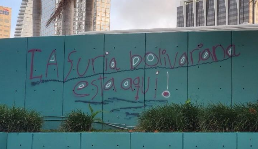 Autoridades de Miami ofrecen jugosa recompensa por quienes pintaron “la furia bolivariana está aquí”