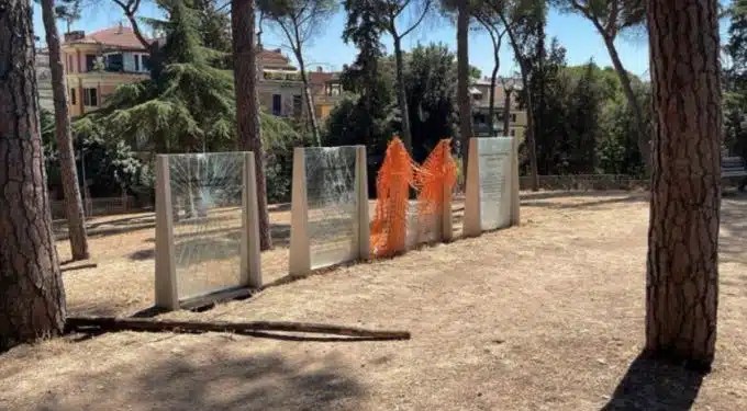 Chavismo denuncia vandalización de monumento de Simón Bolívar en Italia