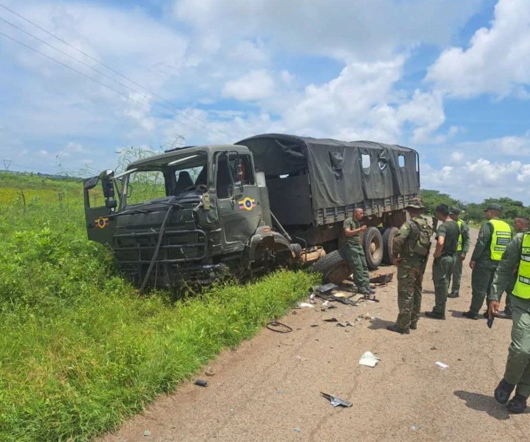 Al menos cuatro heridos por colisión entre unidad militar y camión de gas en Guárico