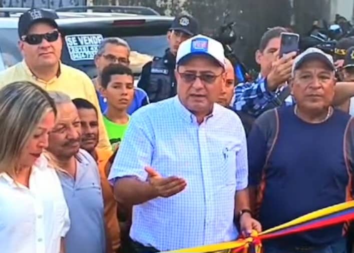 Gobernador Garrido reconoció que Barinas está llena de huecos, pero no tiene respaldo de procesadora de asfalto