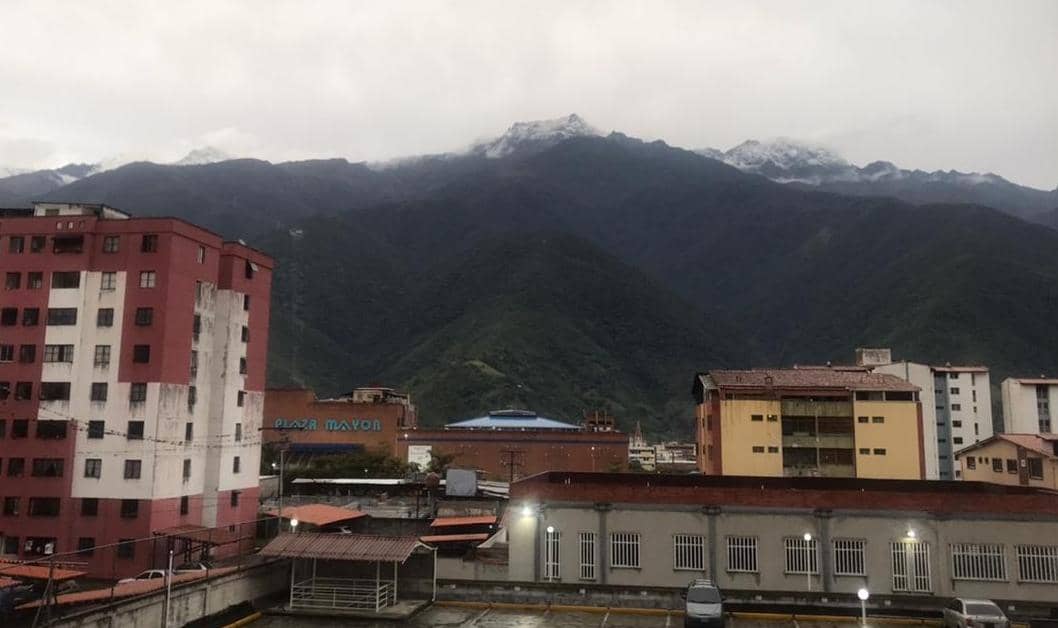 Picos en Mérida se vistieron de blanco y sorprendieron a turistas